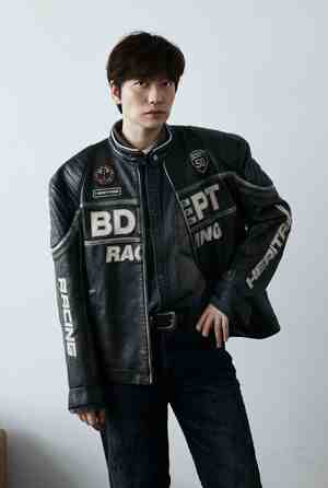BLACK-a